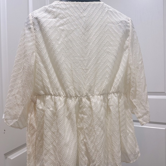 BloomChic Plus Size 3XL Geometric Surplice Neck Belted Ruffles Peplum Blouse - Picture 4 of 5